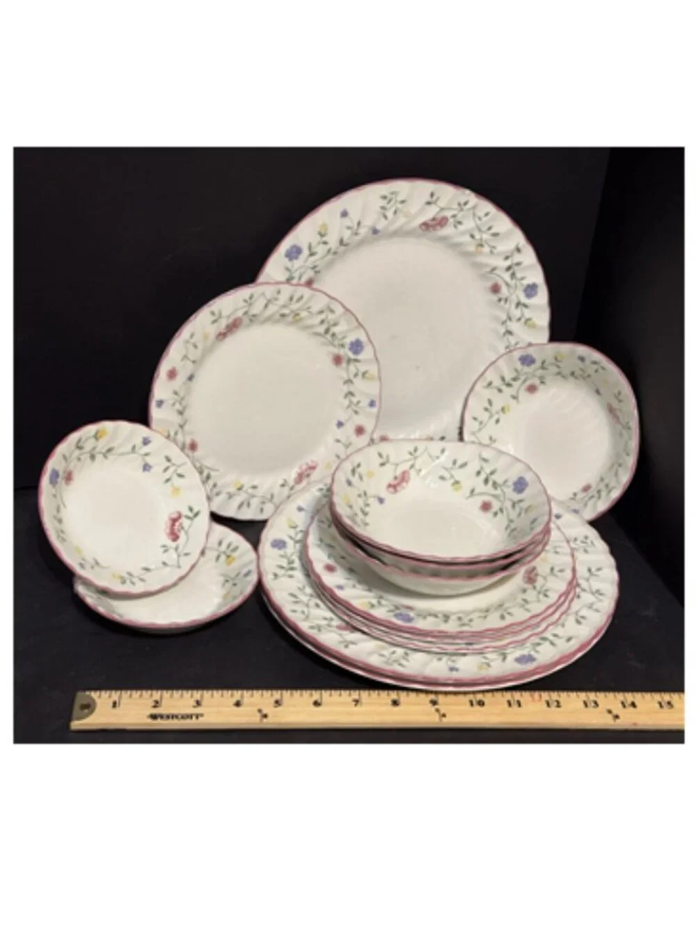 Vintage Johnson Brothers Summer Chintz Lot of 13 Pieces (Plates & Bowls) England